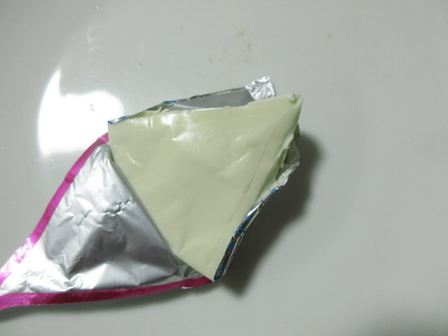 クラフト（Kraft）　小さなチーズケーキ　レアチーズケーキ　糖質2.36g　開封したところ